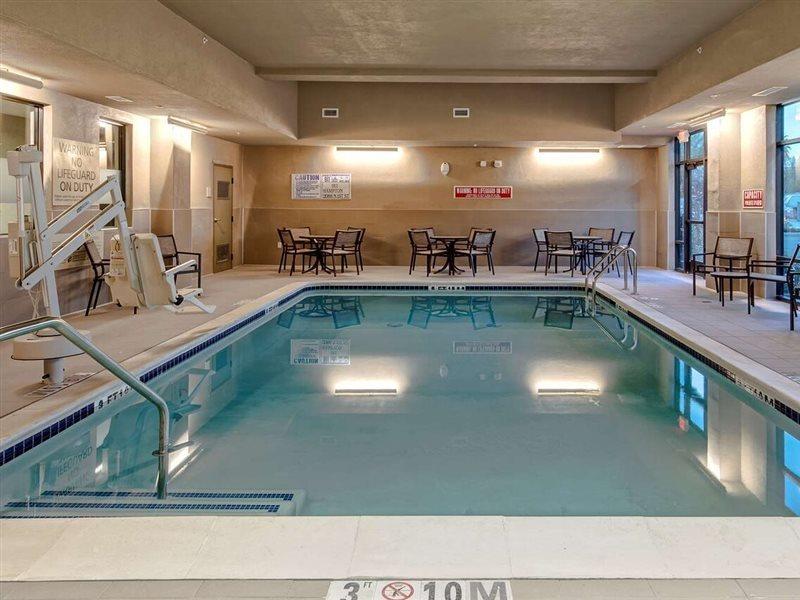 Hampton Inn & Suites San Jose Airport Exterior photo